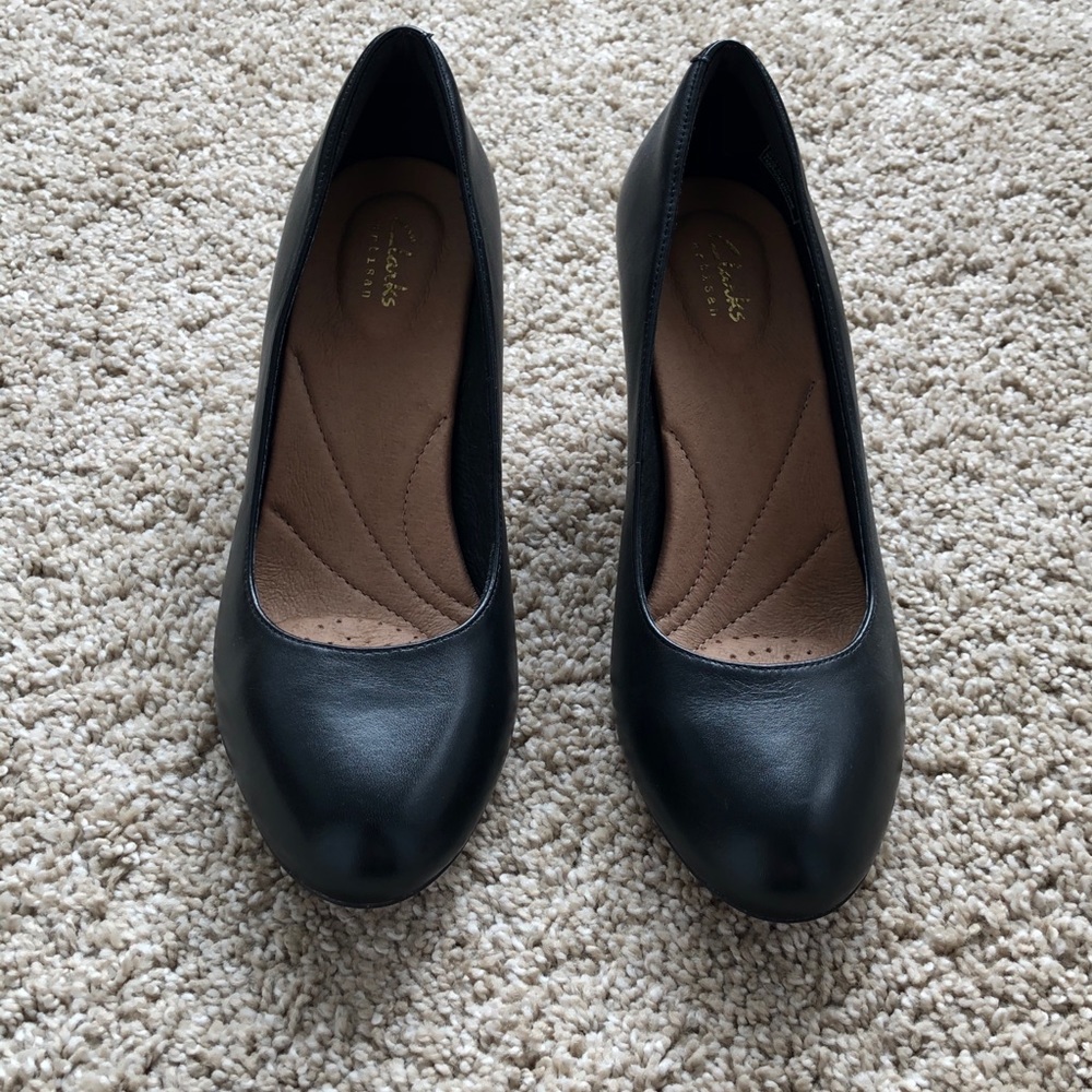 Clark’s Heavenly Heart Pumps